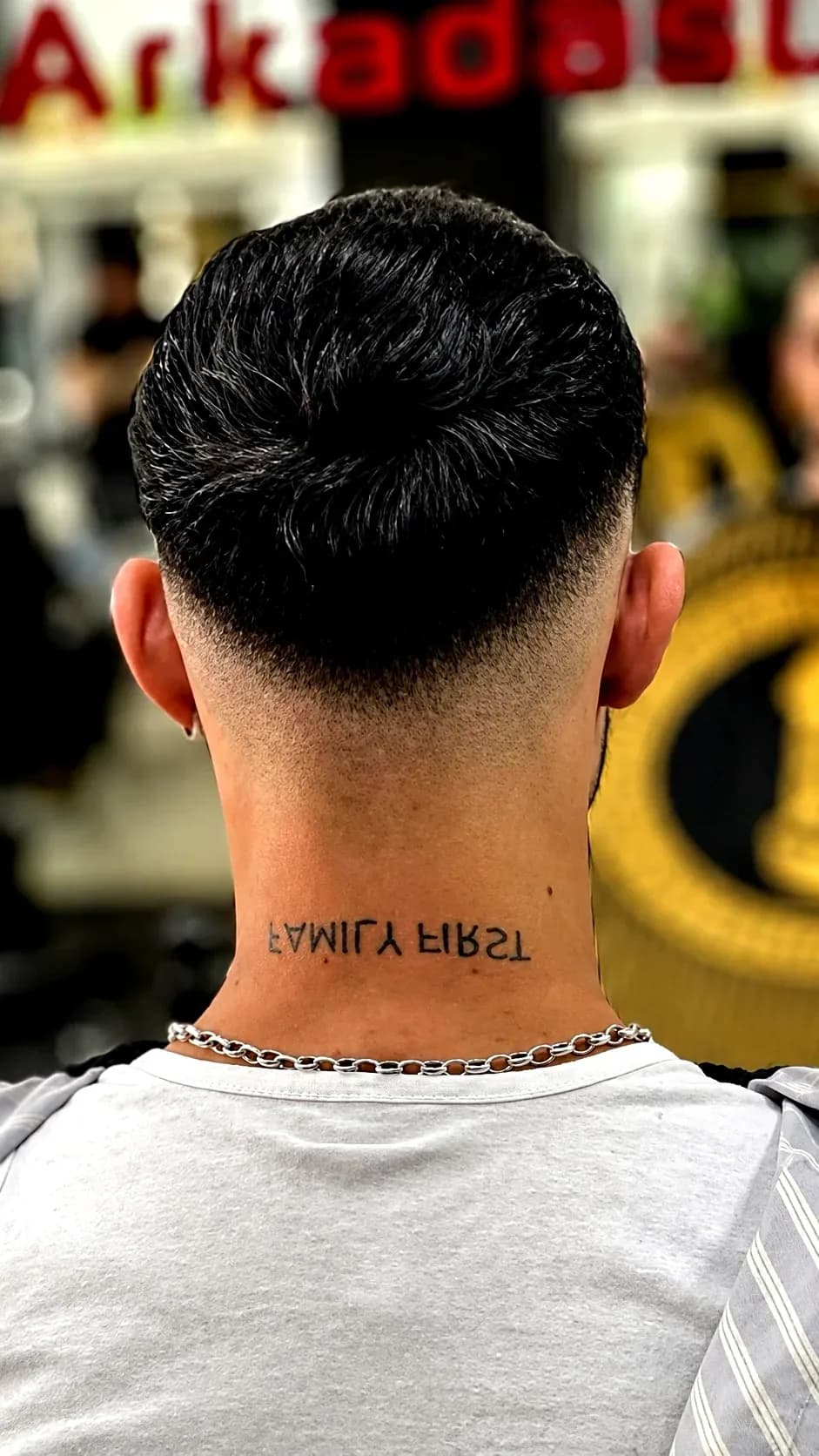 Haare bei Arkadasch Friseur Offenbach